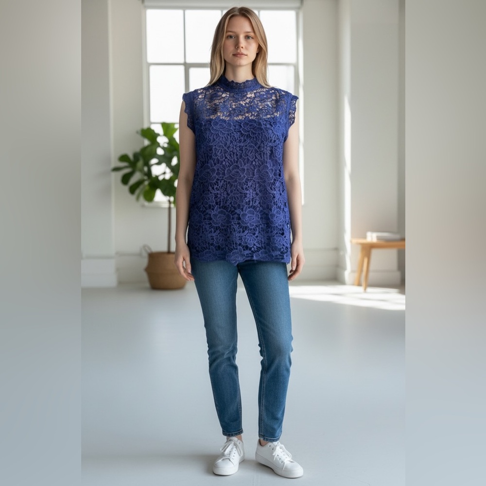 Reiss Elegant  navy Blue Lace Top USED
